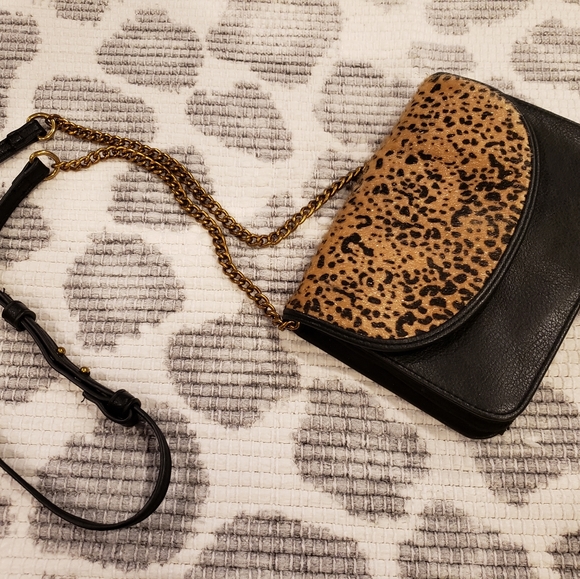 American Eagle Outfitters Handbags - AE crossbody purse/clutch